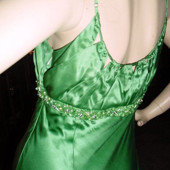 Sue Wong,emerald,pure satin silk,green pearls,gathered,ruffled hem,peek-a-boo - Picture 4 of 6